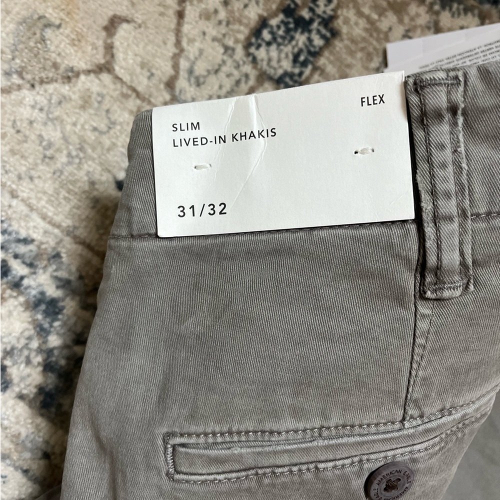 American Eagle khaki pants, men’s, 31/32, gray